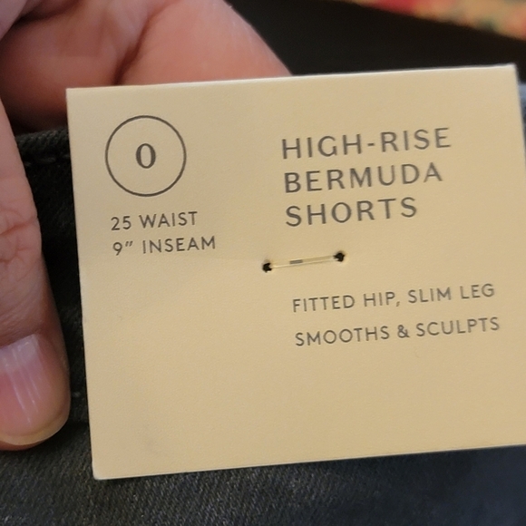 Universal Thread  High rose Bermuda Jean shorts  Dark Gray Size 0 - Picture 12 of 14